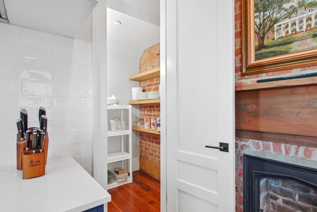 뉴올리언스 Fab 1838 Garden District 5Br With Parking And Balcony 아파트 외부 사진