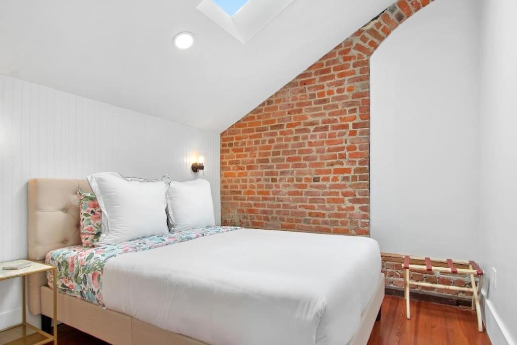 뉴올리언스 Fab 1838 Garden District 5Br With Parking And Balcony 아파트 외부 사진